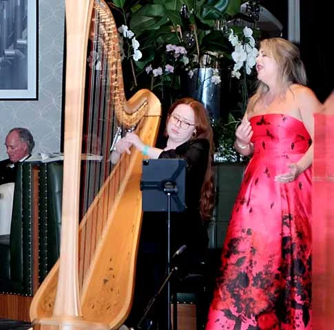 Gabriella já expressou em suas redes sociais como o ofício de cantora é uma realização em sua vida. “Sou uma das minhas versões mais felizes quando canto”, escreveu em uma ocasião.

