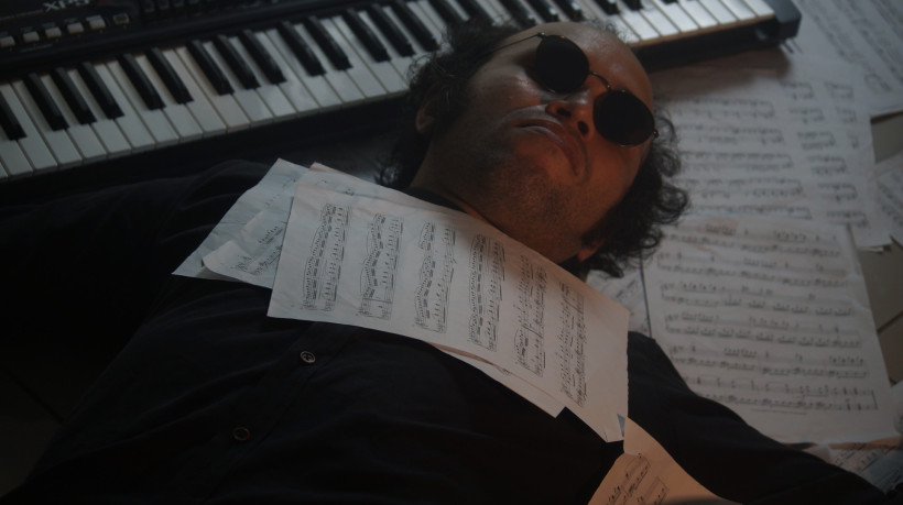 Venicius Gomes, do Coletivo Paralelo, apresenta o espetáculo 'Contratempo' no TJA