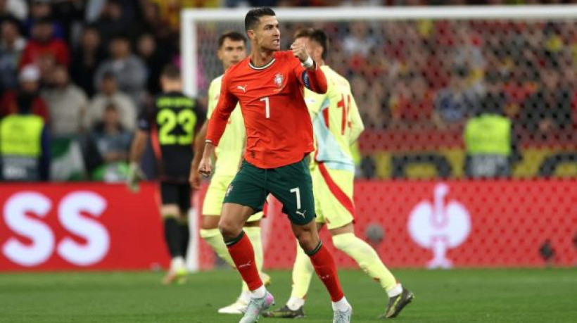 Comandante do time argentino convidou o português para atuar na competição realizada nos Estados Unidos