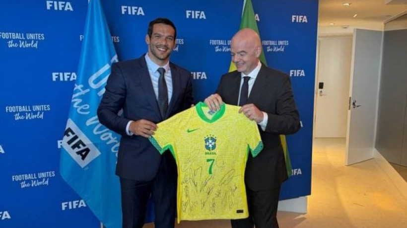 Pedido foi comunicado oficialmente por representantes da CBF durante encontro com Gianni Infantino nos Estados Unidos