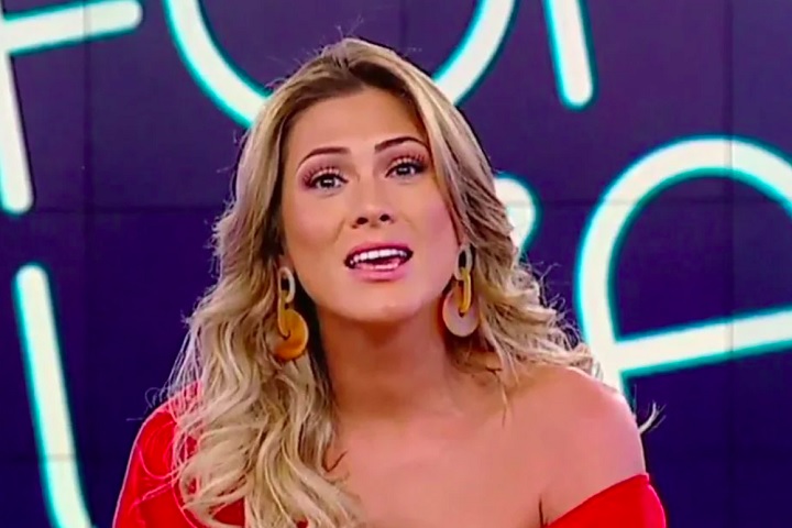 Além disso, apresentou programas como SBT Folia (de 2014 a 2016), Arena SBT (2014) e Fofocalizando, este de 2017 a 2020.