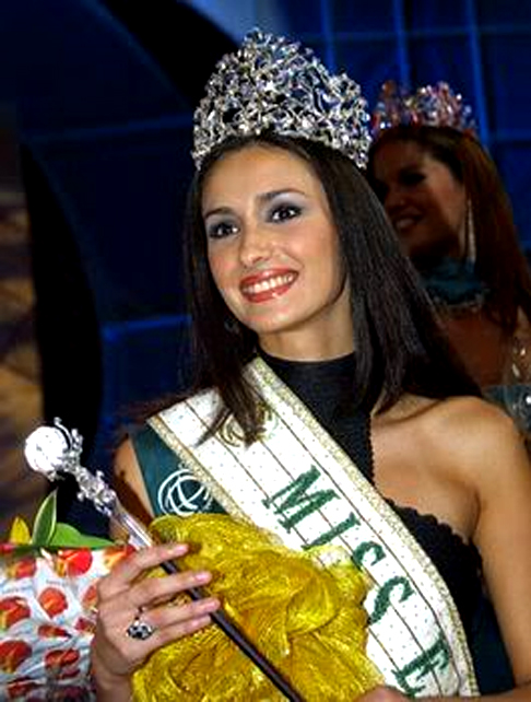 D'ejla Glavovic (2002) - Muçulmana, nascida na Bósnia, ganhou o concurso Miss Mundo, mas foi alvo de queixas por não se envolver em causas ecológicas, não conviver com as colegas e não viajar a países de maioria cristã. 