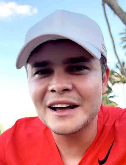 O cantor sertanejo Matheus, da dupla com Kauan, compartilhou no Instagram uma celebração especial que promoveu para um casal em plena praia. 
