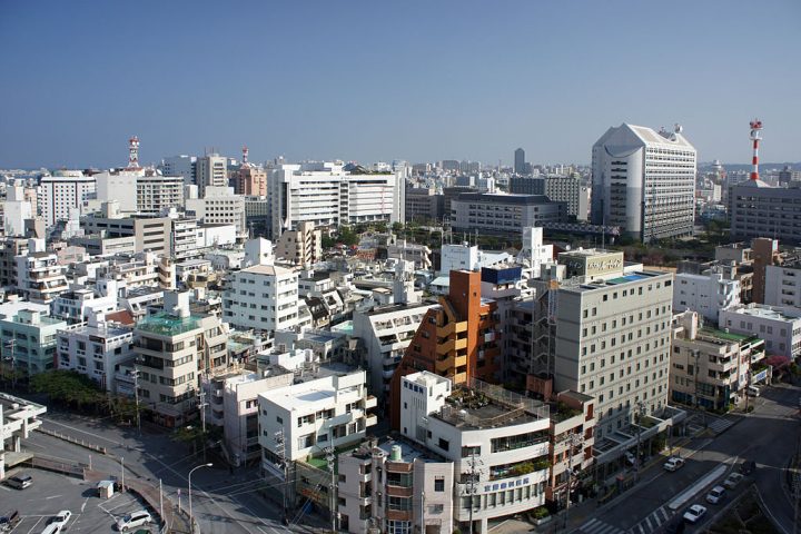 A maior e mais importante ilha do grupo é Okinawa, que abriga a capital, Naha (foto), e é um centro político, econômico e cultural da região.