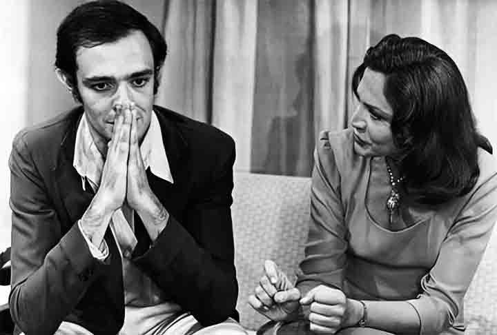 Com passagens também pela TV Cultura e na TV Record, o ator ingressou na  Rede Globo em 1975, na novela Escalada, de Lauro César Muniz, cujo elenco contava ainda com Tarcísio Meira e Susana Vieira.
