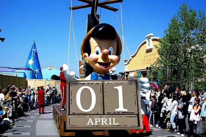 O 1º de abril é conhecido como o Dia da Mentira. E o personagem mais associado a esse tema é Pinóquio.