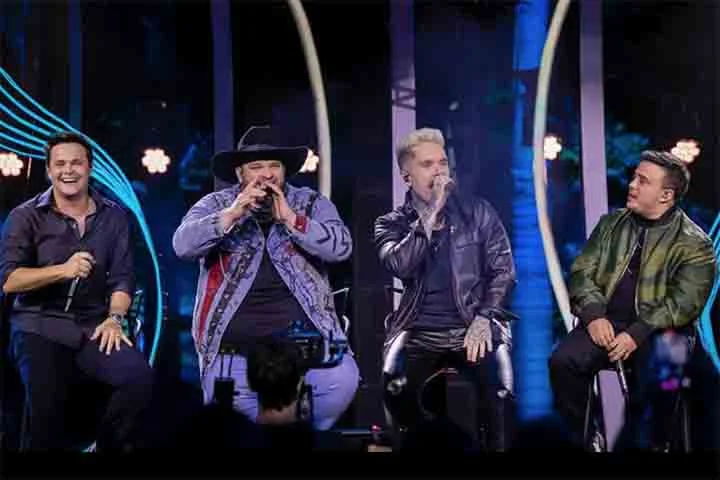 Matheus e Kauan revelaram recentemente um projeto audiovisual para a celebração dos 15 anos de carreira da dupla.
