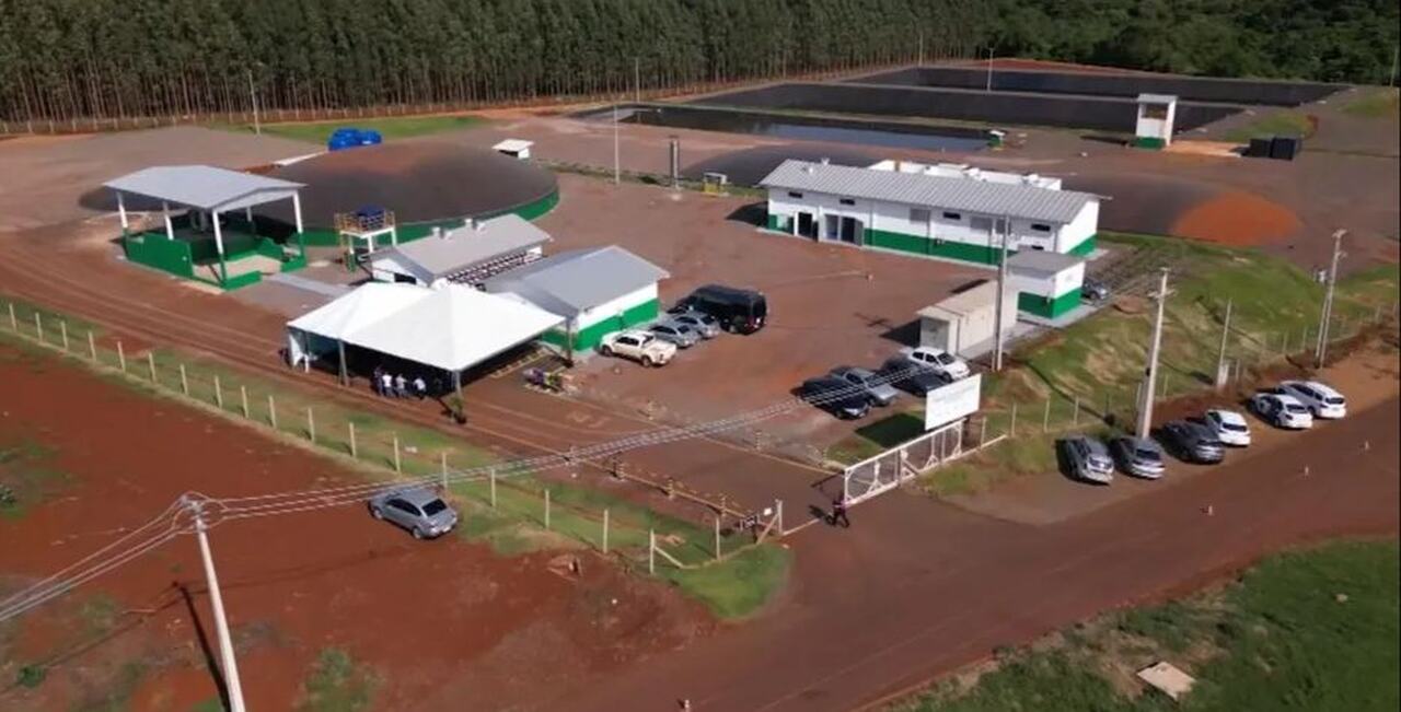 A unidade de Toledo consegue gerar energia suficiente para abastecer 1,5 mil casas populares.