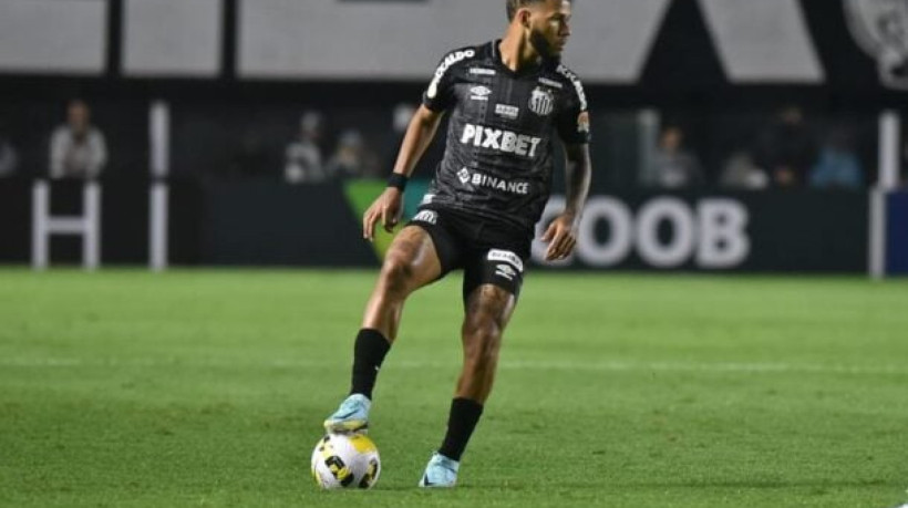 Peixe está no mercado atrás de um lateral-direito, mas não deve permanecer com o atleta, que já procura uma nova equipe