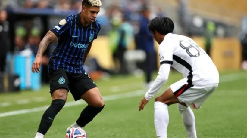 Italianos abusam dos cruzamentos e conquistam primeira vitória na competição sobre os japoneses, no Lumien Field, em Seattle