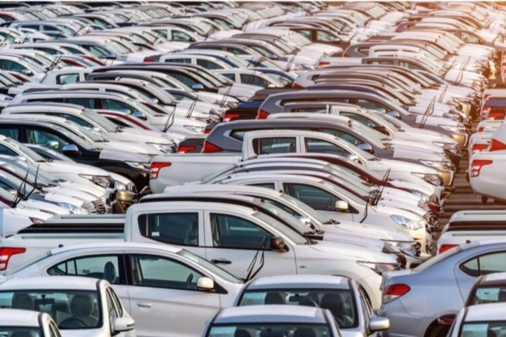 5º) Veículos automóveis de passageiros (3,3%) – Valor investido: US$ 6 bilhões.