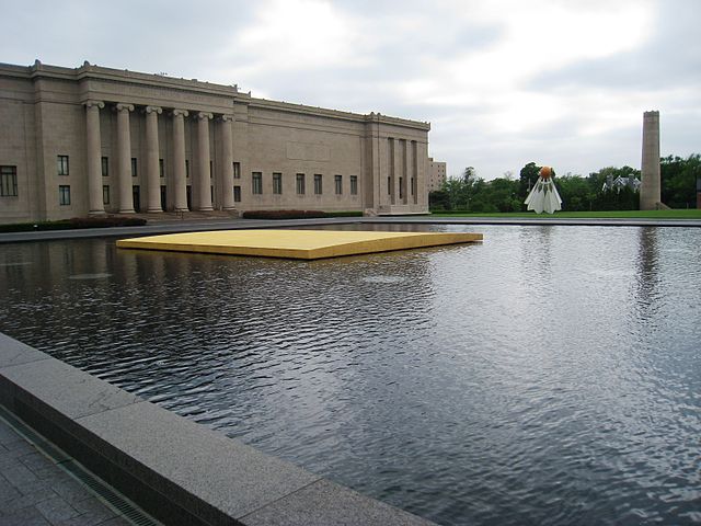 Além do Nelson-Atkins Museum of Art (foto) e do Museu Nacional da Primeira Guerra Mundial, Kansas City é famosa pela produção e desenvolvimento do jazz e do blues.