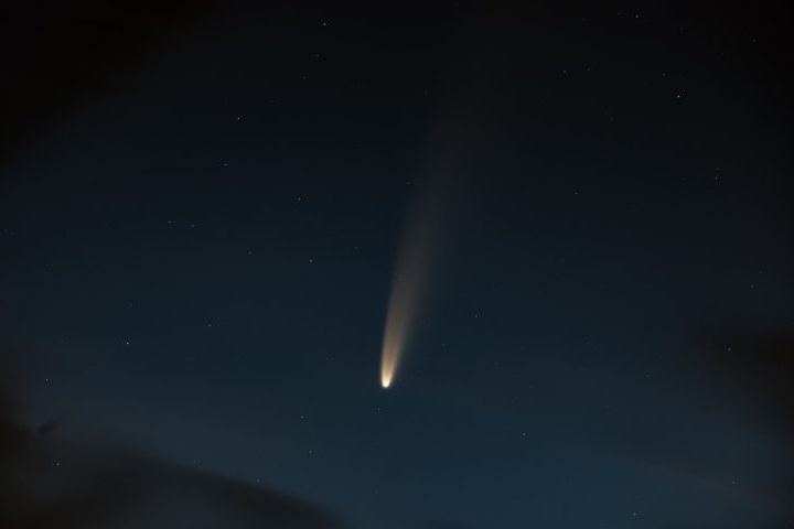 Asteroides com mais de 140m de diâmetro que se aproximam a menos de 0,05 unidades astronômicas (7,5 milhões de km) da Terra são classificados como potencialmente perigosos.