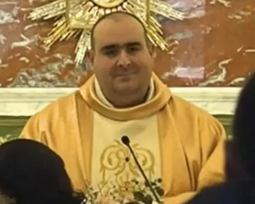 O padre declarou que, certamente, isso foi uma retaliação da máfia conhecida como Ndrangheta, que vinha sendo alvo de críticas por parte do religioso. 