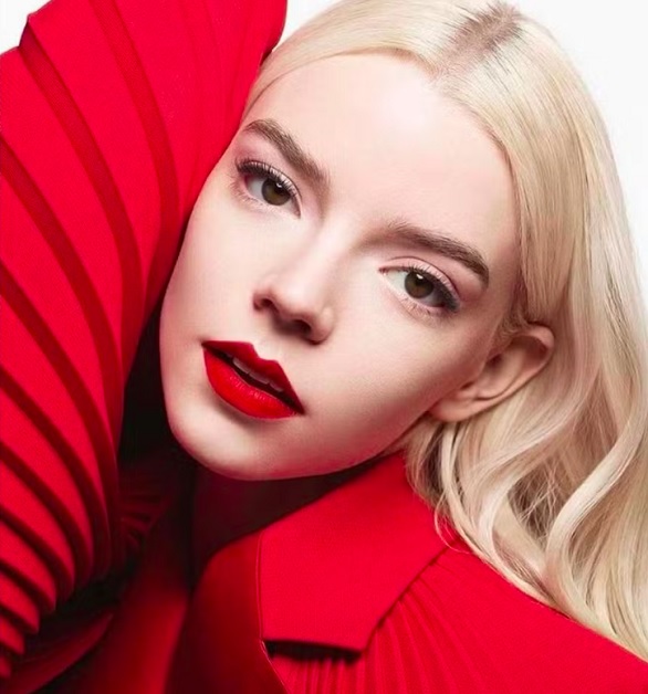 A análise, feita de maneira mais científica, leva em conta proporções dos olhos, sobrancelhas, nariz, lábios, queixo, mandíbula e formato do rosto.