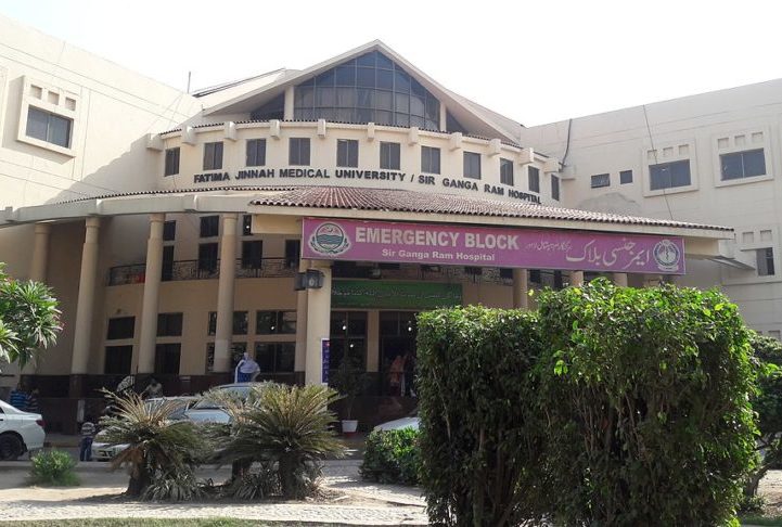 Segundo a imprensa local, os médicos do Hospital Sir Ganga Ram conseguiram retirar todos os objetos do intestino do paciente com sucesso. 