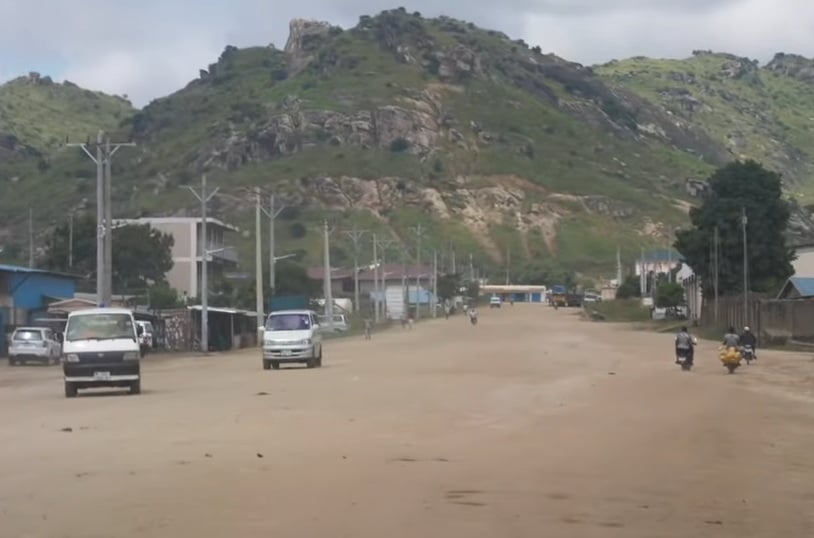 Como o próprio nome já indica, o país fica ao sul do Sudão. Ocupa área de 620 mil km² e sua capital é Juba. O Sudão do Sul conta com 10,91 milhões de habitantes, de acordo com o Banco Mundial, em pesquisa de 2022.