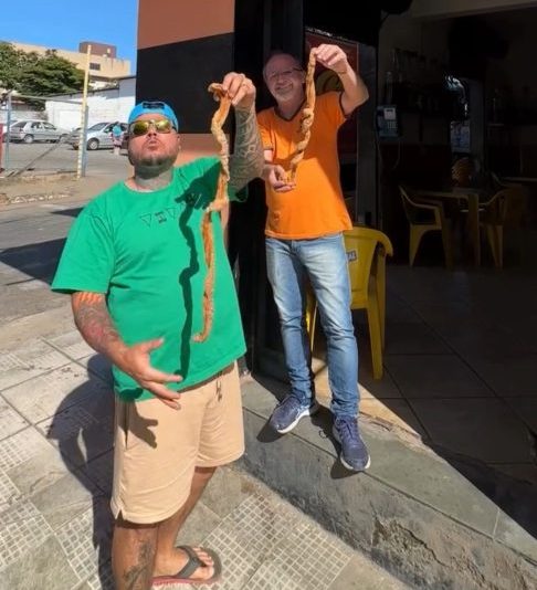 Segundo José, a divulgação é feita com a ajuda de influenciadores gastronômicos, cujos vídeos viralizam rapidamente.