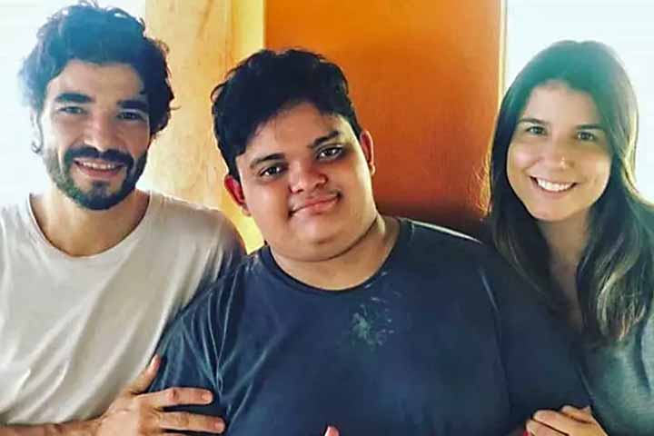 Em 2001, casou-se com a cantora lírica Ana Ariel, com quem adotou o filho Antônio (ambos na foto). O casamento, no entanto, terminou em 2002, e o reencontro entre pai e filho só aconteceu em 2018, após anos de batalha judicial.