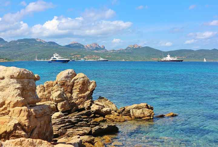 Que tal conhecer um pouco mais desses encantos naturais e deslumbrantes? Fique conosco e perca o fôlego com imagens maravilhosas desta linda ilha.