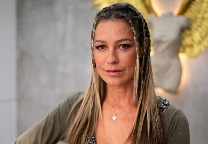 A atriz tem longa fila de namorados. Em 2004, relacionou-se com o empresário Ricardo Mansur Filho e chegou a engravidar, mas sofreu um aborto espontâneo. 
