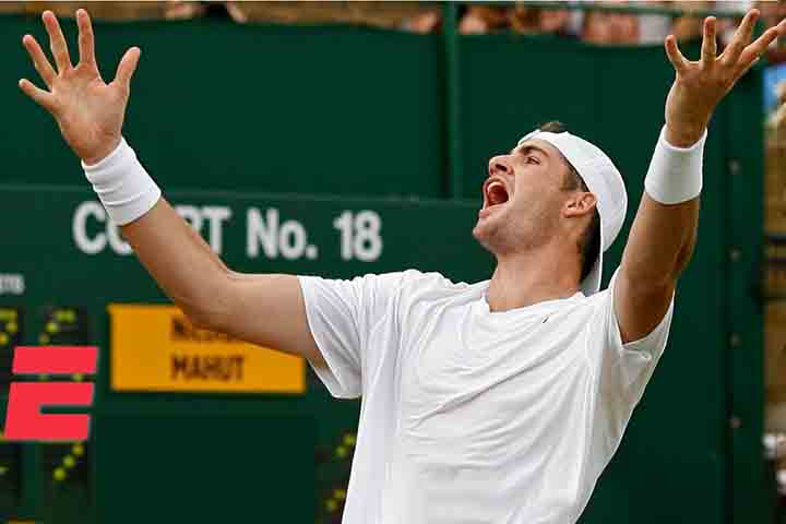 Em 2018, John Isner atingiu sua melhor performance na carreira ao chegar nas semifinais do Torneio de Wimbledon e vencer o Masters 1000 em Miami. Esses resultados o colocaram em oitavo lugar no ranking da ATP (Associação de Tenistas Profissionais) à época.
