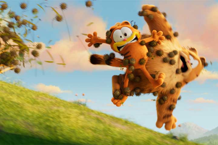 No início do sucesso, Davis pediu aos sindicatos que a tira fosse lançada também em jornais nacionais. Dado isso, ele recriou as tiras de Jon em cores e deu um novo design aos personagens; com um novo nome: Garfield. 