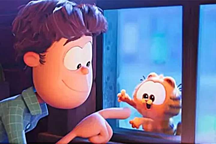 Os outros personagens são Odie, um cão, e Jon Arbuckle, um cartunista, dono dos dois. Garfield é criação de Jim Davis, que tirou o nome de seu avô James Garfield Davis, inspirado no 20º presidente norte-americano James Garfield.