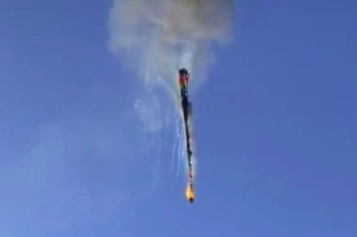 O piloto, que é licenciado pela Agência Nacional de Aviação Civil (Anac), tentou apagar o fogo com um extintor que falhou.