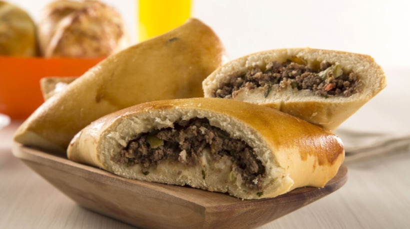 Esfiha de carne moída (Imagem: Paulo Vilela | Shutterstock)