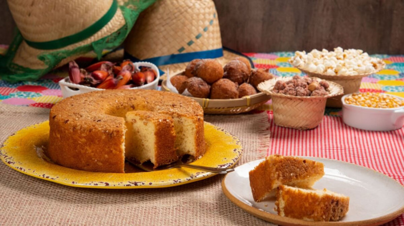 A alimentação pode ser saborosa e equilibrada na festa junina (Imagem: Eduardo von Linsingen | Shutterstock) 