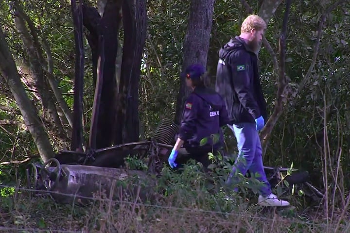 A empresa Sobrevoar, responsável pelo passeio, afirmou seguir normas da Anac.
