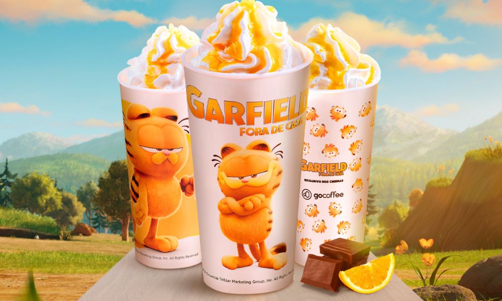 Também inspirada na  animação ''Garfield - Fora de Casa'', a Go Coffee anunciou, em parceria com a Sony Pictures, um frappé sabor chocolate com laranja. Além da bebida, a rede de cafés lançou uma linha com três copos personalizados do icônico Garfield. 