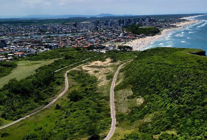 Outro lugar no Brasil onde se pratica balonismo é Torres, litoral norte do Rio Grande do Sul.