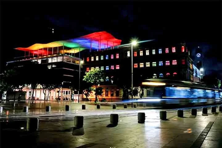 Atualmente, segundo a instituição, a coleção MAR reúne mais de 21 mil itens, acumulados ao longo de pouco mais de uma década de existência do museu.
