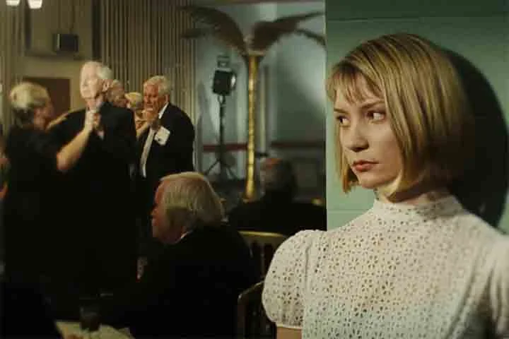 O cinema pode apresentar obras que vão desde o foco no entretenimento até reflexões profundas sobre a existência humana. Existem diversas obras que trazem experiências que vão além do convencional, com uma complexidade na narrativa.