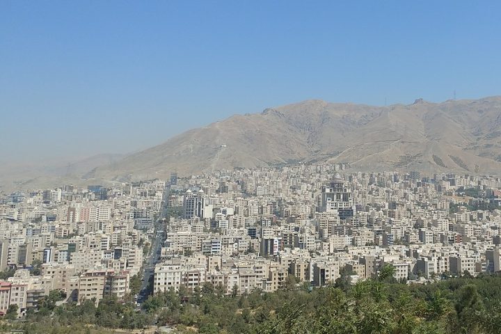 Karaj, Irã: São aproximadamente 1,6 milhão de habitantes em Karaj, que fica localizada no oeste iraniano, próxima à fronteira com o Iraque.