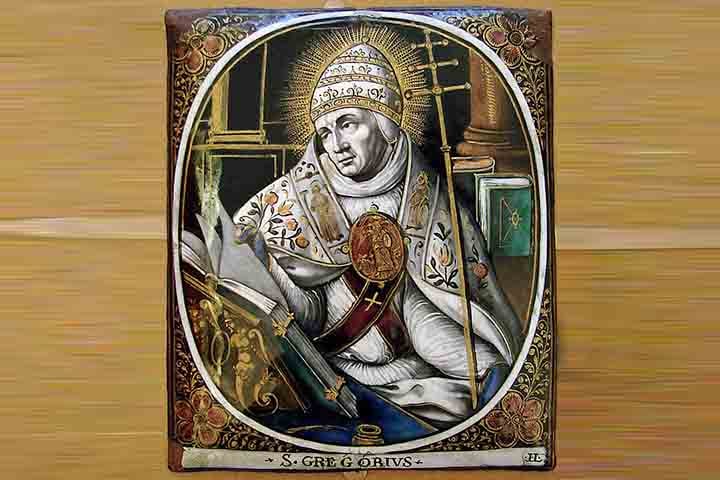 A maior parte do esmalte utilizado nas indústrias modernas é aplicado no aço. O material também pode ser adotado em cobre, alumínio, ferro, aço laminado a quente, ouro e prata. Na imagem, São Gregório desenhado em esmalte de Limoges sobre uma placa de cobre.


