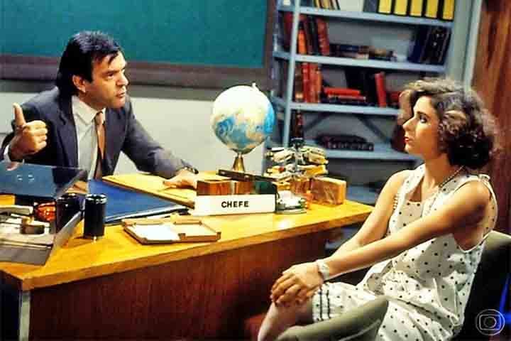 Humorista e diretor de diversos programas da Globo, principalmente da Escolinha do Professor Raimundo e do Zorra Total, Francisco Milani interpretou o Chefe na popular série dos anos 80.