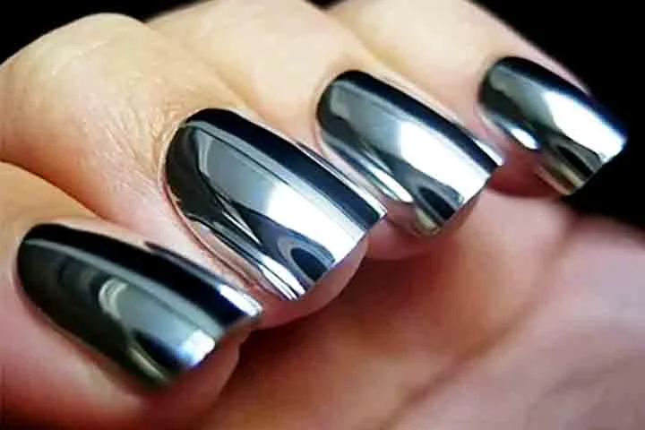 Estamos familiarizados com o termo esmalte para referir-se ao produto cosmético para as unhas. Porém, existe material com a mesma designação para material usado nos campos da técnica e da arte. O Flipar mostra a seguir as diferenças.
