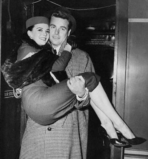 Com isso, o mistério da morte de Natalie Wood se mantém. O que será que aconteceu na embarcação?  Há culpados nessa história? 