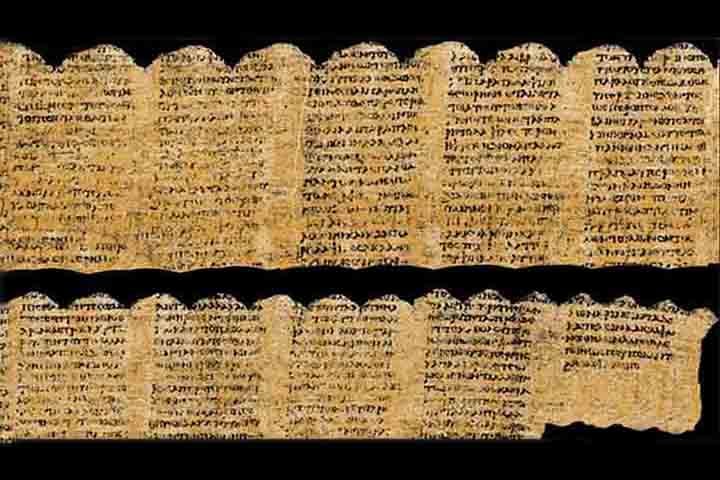 Os pergaminhos queimados eram considerados ilegíveis, mas com o uso de IA os cientistas conseguiram escanear com raios X um fragmento para ler suas mensagens. Com mais de 2 mil caracteres, o texto versava sobre formas de aproveitar a vida. Os estudiosos acreditam que o autor dos escritor fosse um seguidor de Epicuro, filósofo da antiguidade grega.
