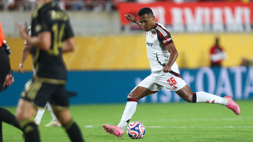 Alex Sandro chegou ao Flamengo no meio da &uacute;ltima temporada, vindo da Juventus-ITA