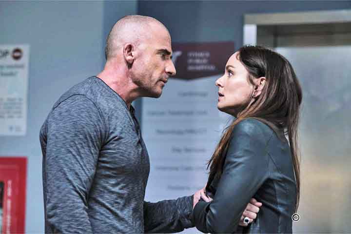 Já Dominic Purcell, ator australiano, dá vida a Lincoln Burrows, o irmão mais velho. Com uma presença física marcante, Purcell constrói um personagem com aparência dura, mas movido por sentimentos profundos, como o amor pelo filho e o vínculo com o irmão.