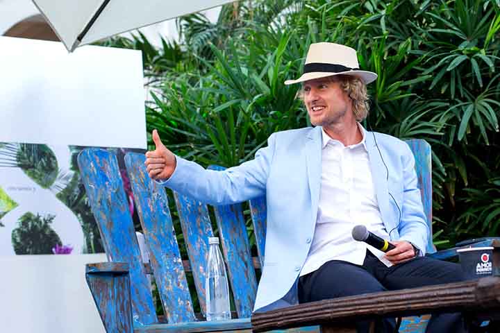 Jackie Jan voltou a cruzar o caminho de Owen Wilson em 2008, quando deu aulas de artes marciais para o amigo atuar na comédia “Meu Nome é Taylor, Drilbit Taylor”. 
