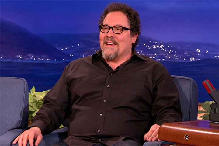 A incerteza em torno da quarta temporada aumentou quando Jon Favreau confirmou que os roteiros já estavam prontos, mas o foco da produção havia mudado para o longa-metragem The Mandalorian & Grogu, anunciado oficialmente em 2024 e com previsão de estreia para 2026.