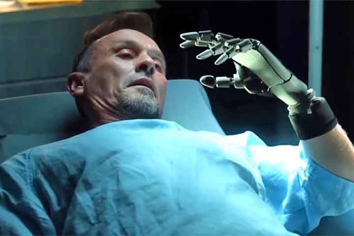 À medida que a série avança, diversos personagens ganham importância e contribuem para a complexidade da trama. Um dos mais notórios é Theodore T-Bag Bagwell, vivido por Robert Knepper.