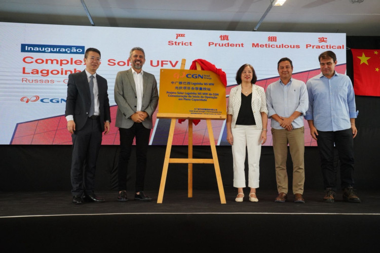 Inaugura&ccedil;&atilde;o do Complexo Solar Lagoinha, com o governador Elmano e representantes do consulado chin&ecirc;s e da estatal CGN
