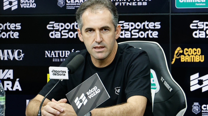 L&eacute;o Cond&eacute; concedeu coletiva logo ap&oacute;s a derrota do Cear&aacute; diante do Corinthians. 