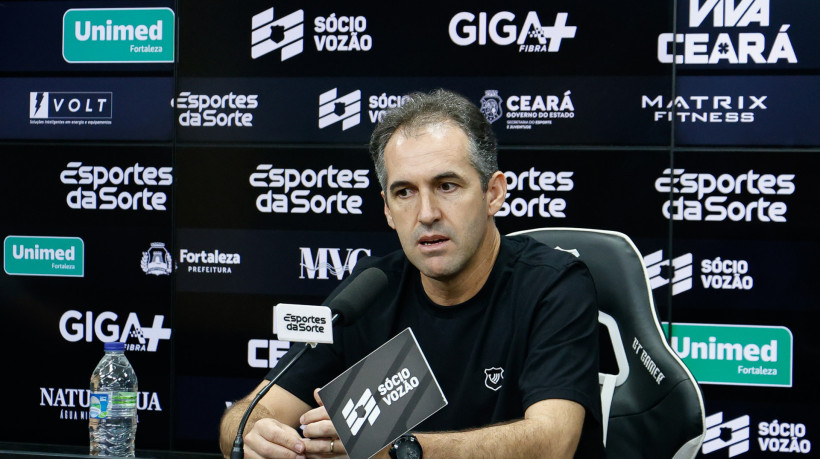 O treinador acredita que a sequência negativa não evidencia mal desempenho, mas vê pontos a melhorar